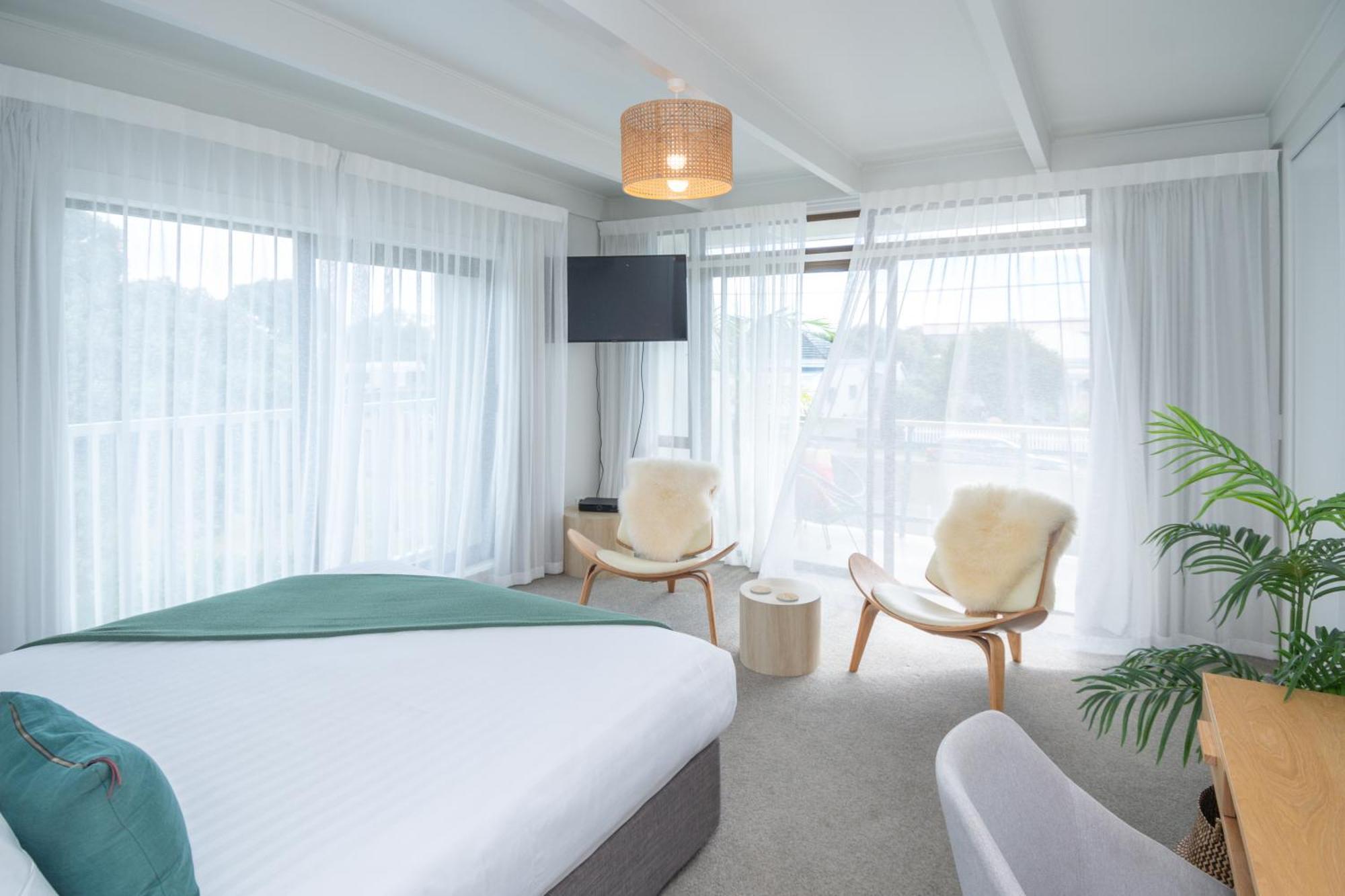 Whispering Sands Beachfront Motel ギズボーン エクステリア 写真